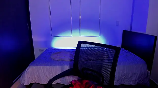 MeganWhite3