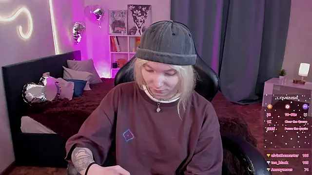 tattoo_art_baby live cam on StripChat