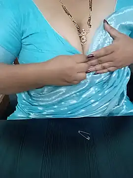 your-sameera live cam on StripChat
