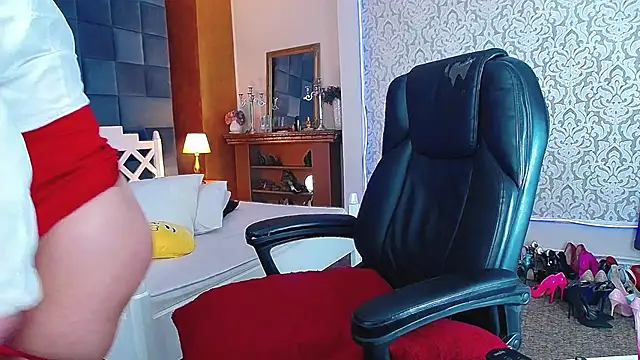 MissKora live cam on StripChat