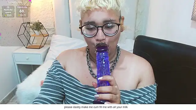 Echypyon_ live cam on StripChat