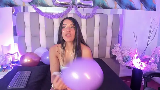 isadiiaz - IsaDiiaz's free webcam - UK Sex Cams