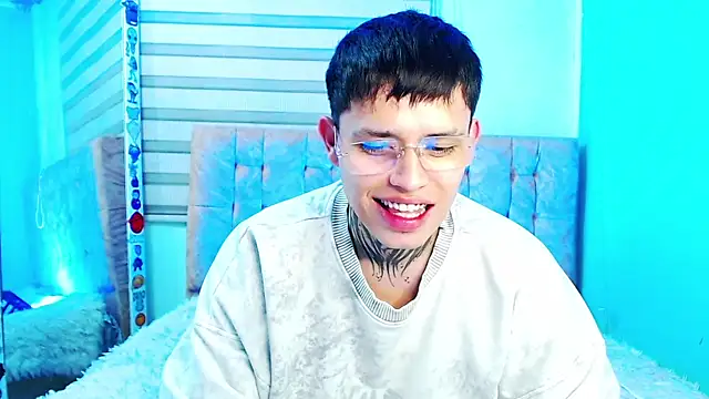 _justinmoon2 - _justinmoon2's free webcam - UK Sex Cams