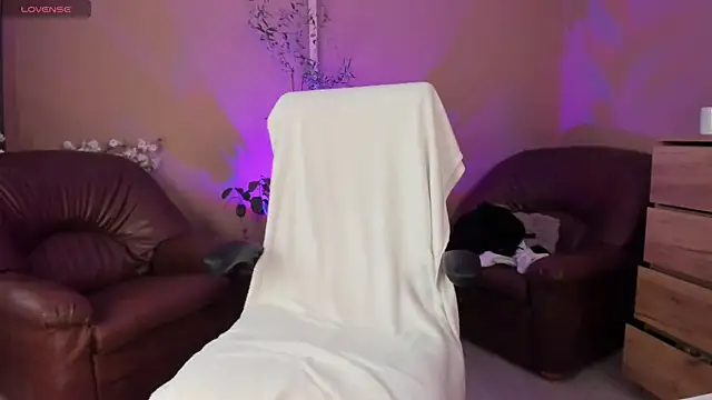 KaylaLaine webcam