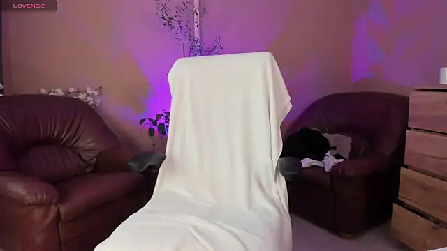 KaylaLaine webcam