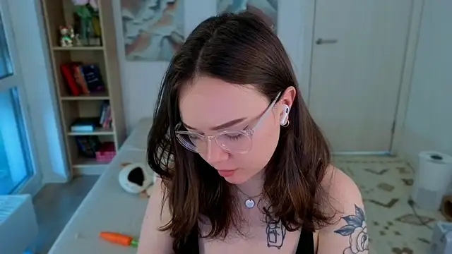 MilenaSaint webcam