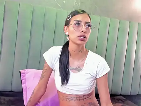 KarlaSlutSkinny__ webcam