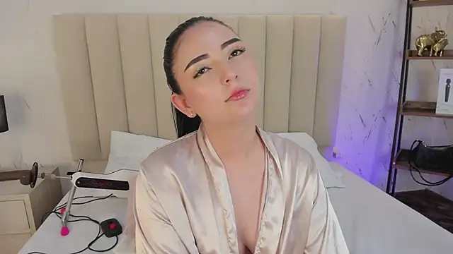 LilithHarperr_ webcam