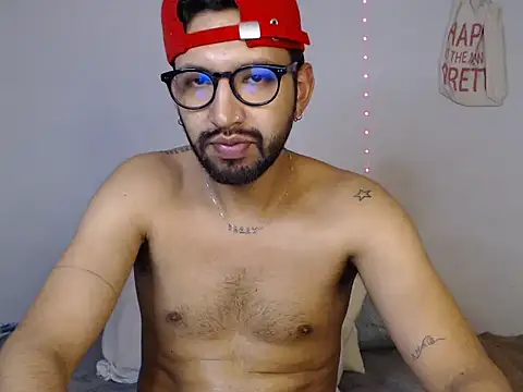 thomass1018 webcam