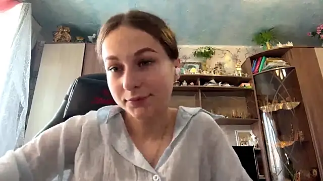 TaIliedGuest live cam on StripChat