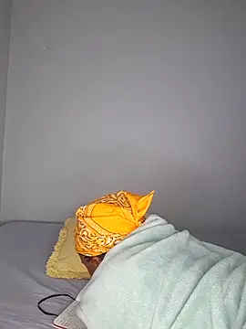 CertifiedhottieXOXO webcam