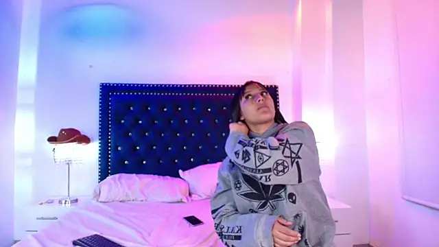 Cristal_and_luke webcam