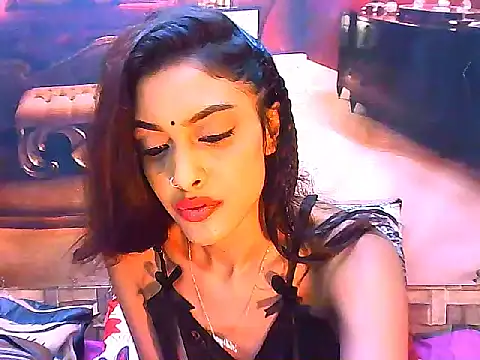 IndianPretty14u2Luv webcam