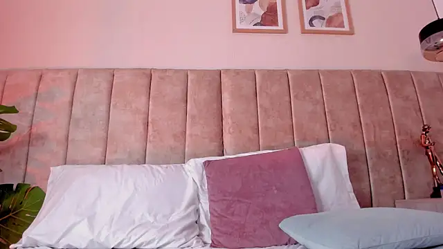 AgathaSavage webcam