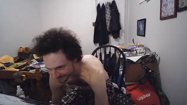 JohnnyMoves webcam