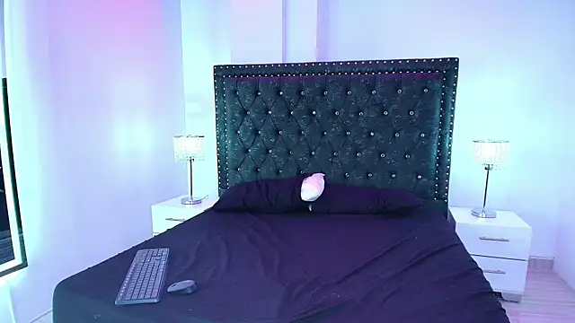 Lilith_dakota live cam on StripChat
