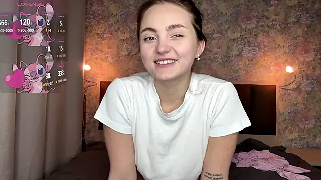 LoraDavi live cam on StripChat