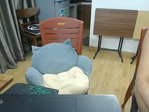 Maia_9999 webcam