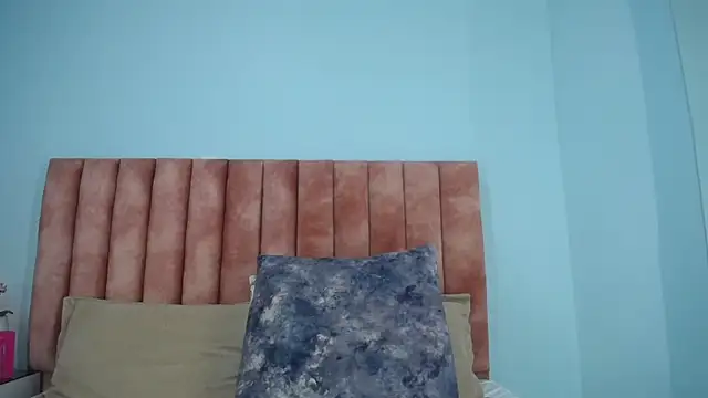 nana_levy webcam
