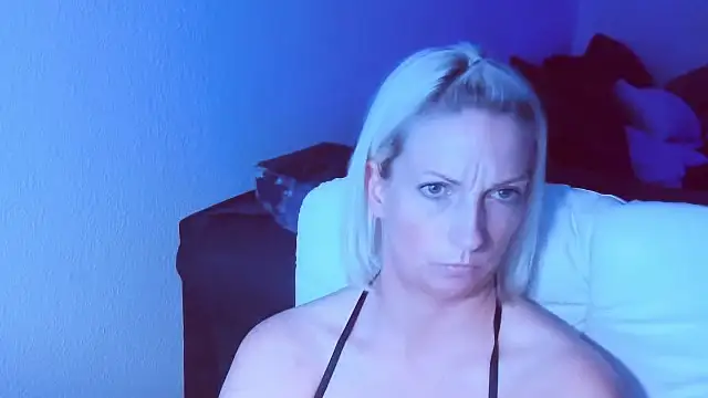 SexyJulia21 webcam