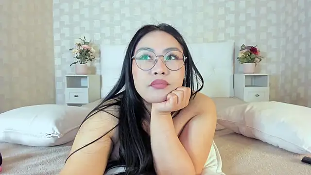 NatsumiHun live cam on StripChat