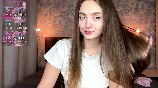 LoraDavi live cam on StripChat