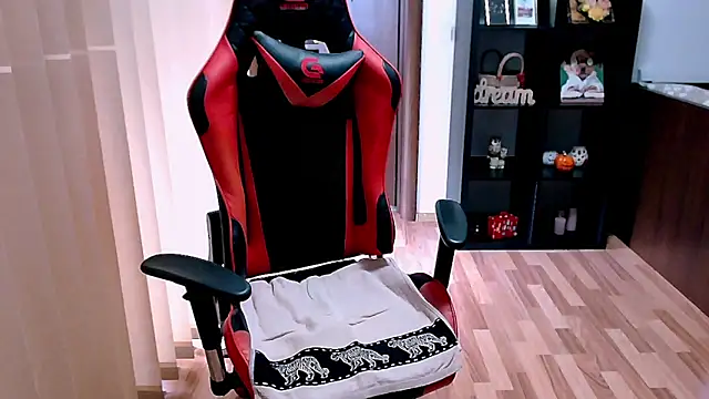MissTroublle webcam