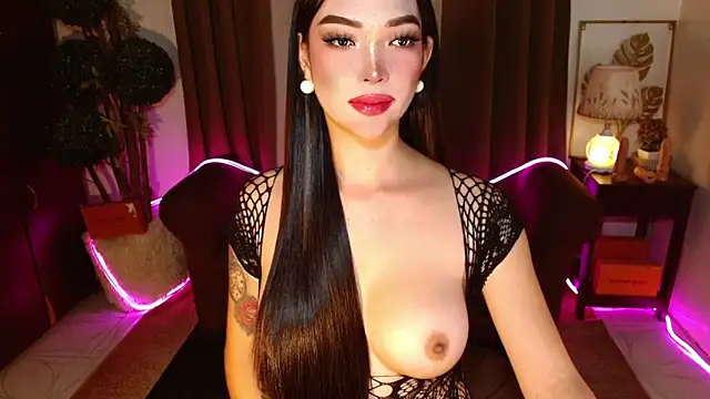 MouthWatering_Ayesha webcam