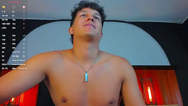 Leo_Savage_ webcam