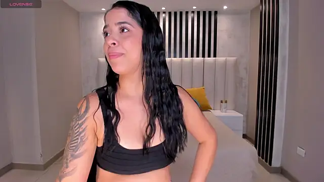 LucyCarter1 live cam on StripChat