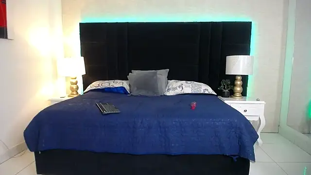 SkylerBigxxx webcam
