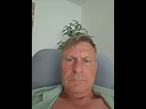 johnnym1 webcam