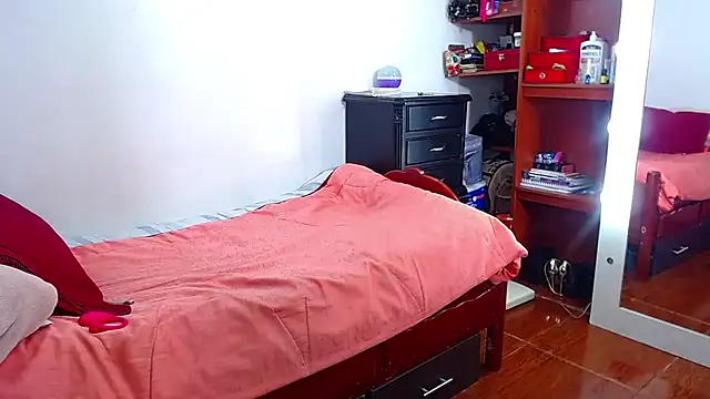 MariamGray1 webcam