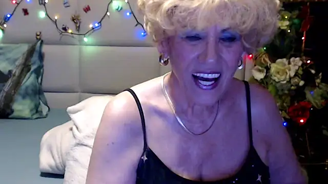happywomanon - HappyWomanOn's free webcam - UK Sex Cams