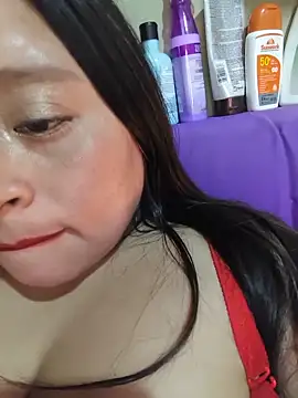 Gatitadiablita35 webcam
