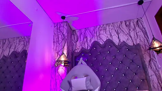 Queen_Nyxx webcam