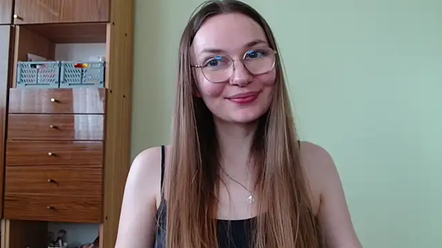 LooveELLYx webcam