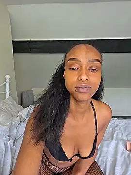 Hazel_Dollxx webcam