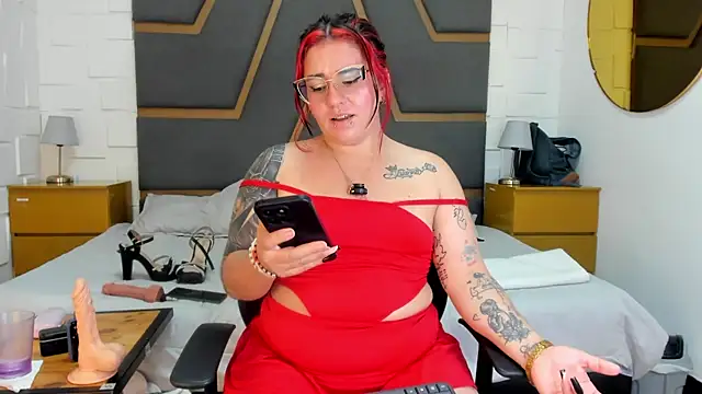 juana_valkiria live cam on StripChat