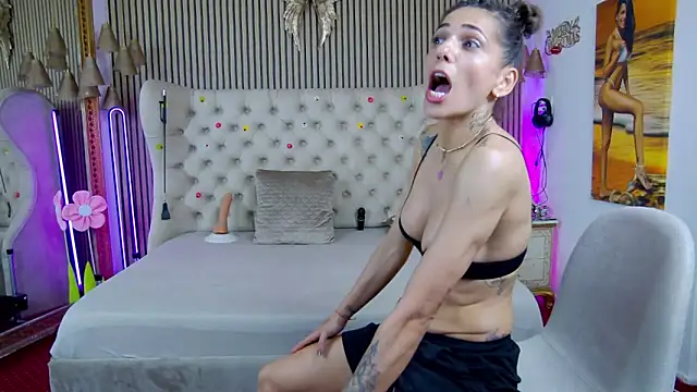 PlayfulShow webcam