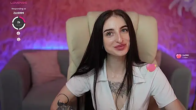 EmilyyMoon webcam