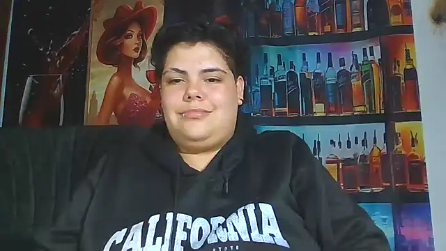 Hailey_Curvy webcam