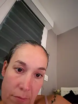 adelinegirly webcam