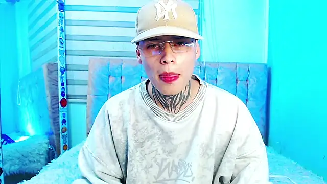 _justinmoon2 live sex cam