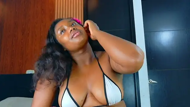 Black-gem18 webcam
