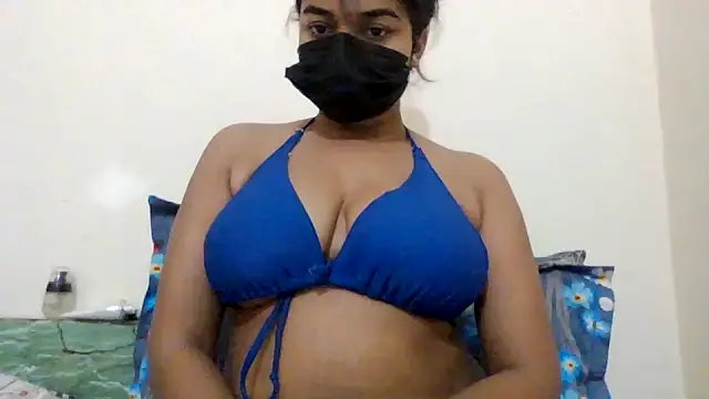 Little_toy_girl