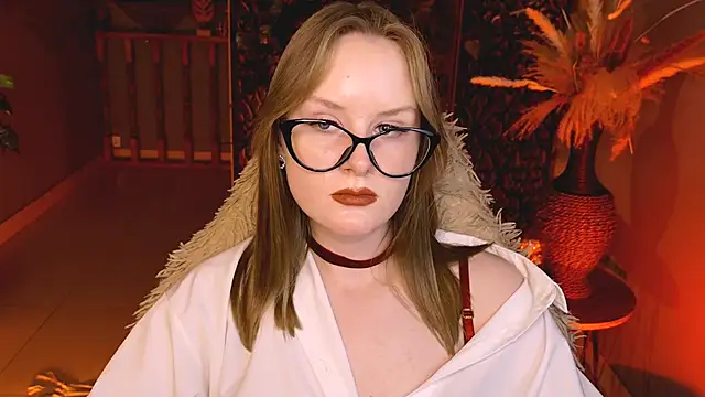 VivienLeeigh live cam on StripChat