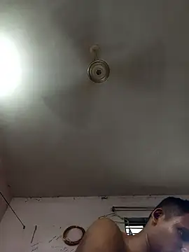 mybaby10 live cam on StripChat