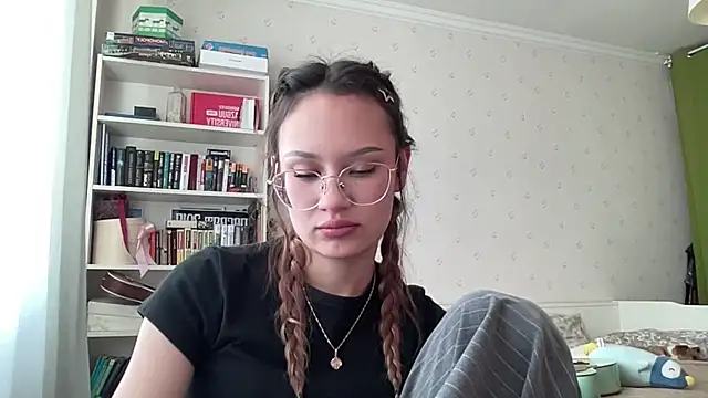 JoyceMonroe_1 live cam on StripChat