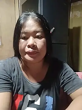 Lovelywoman43 webcam